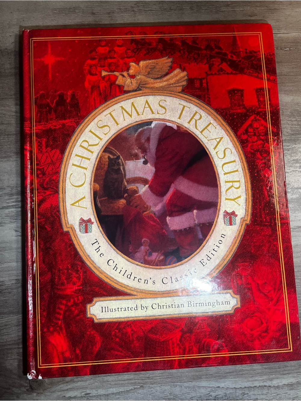 A Christmas Treasury Children's Classic Edition - Red Holiday Storybook